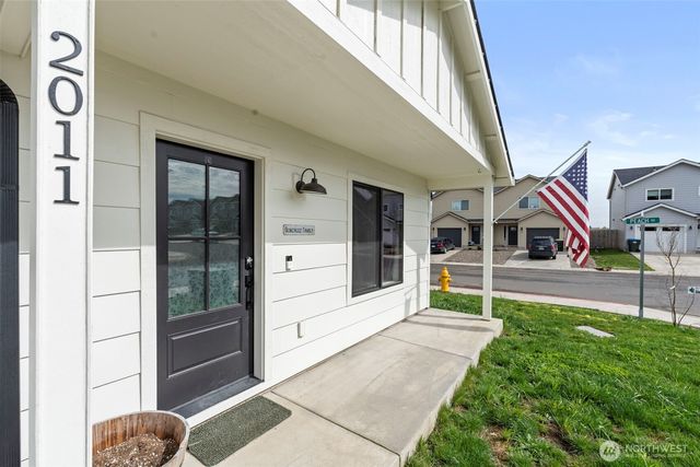 2011 Apple Road, Winlock, WA 98596