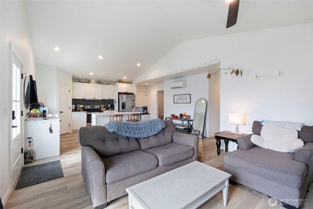 2011 Apple Road, Winlock, WA 98596