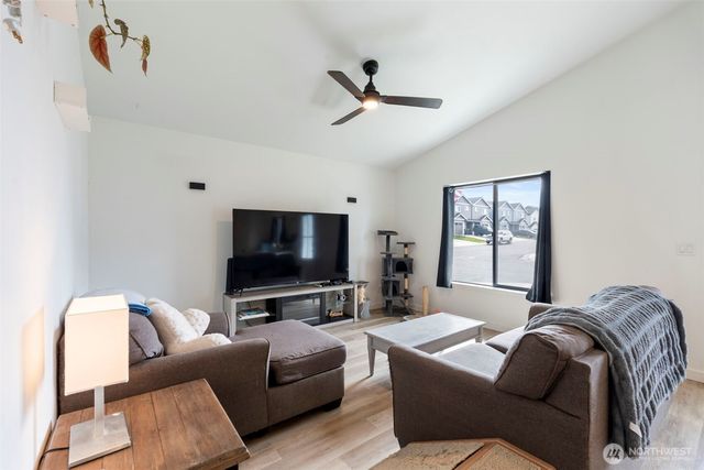 2011 Apple Road, Winlock, WA 98596