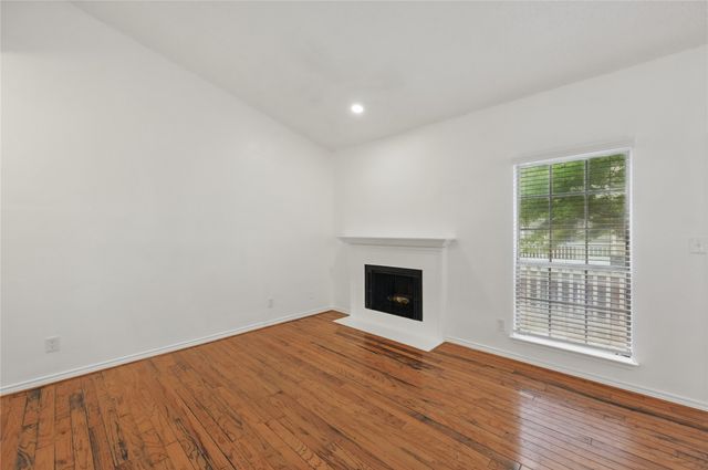 8600 Coppertowne Lane 1305, Dallas, TX 75243