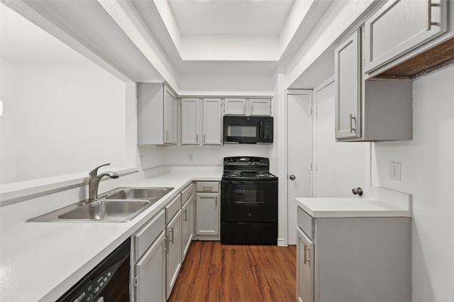 8600 Coppertowne Lane 1305, Dallas, TX 75243