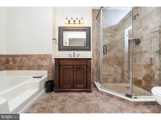 102 HAZELWOOD LN, Marlton, NJ 08053