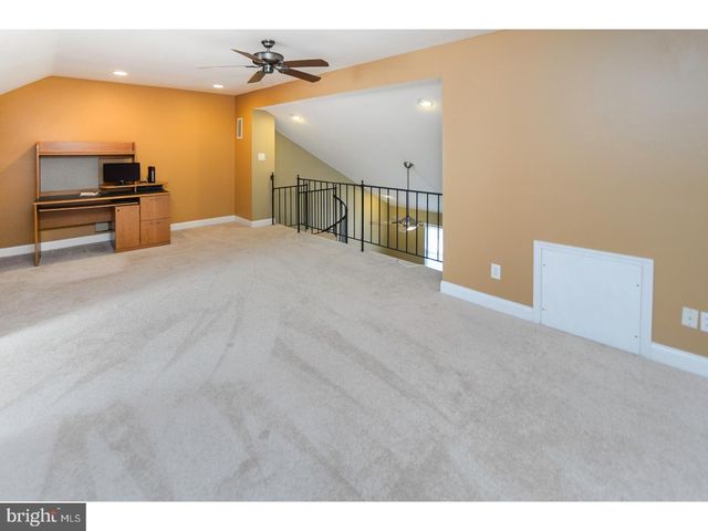 102 HAZELWOOD LN, Marlton, NJ 08053