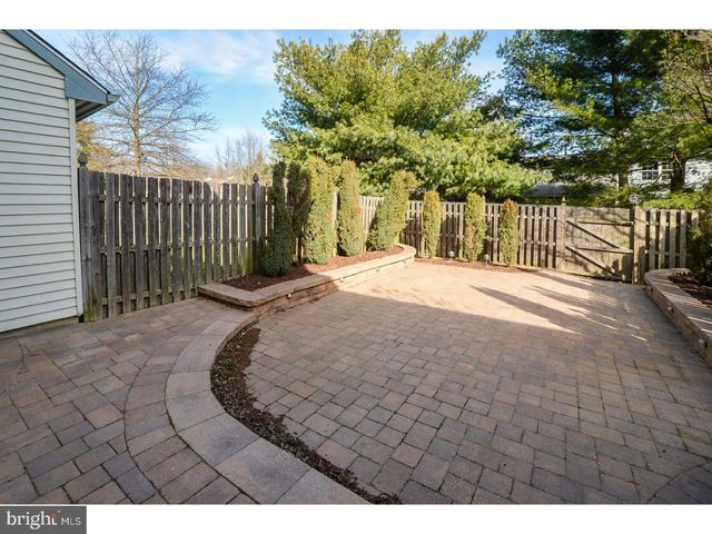 102 HAZELWOOD LN, Marlton, NJ 08053