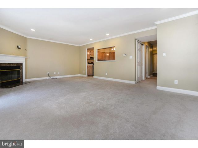 102 HAZELWOOD LN, Marlton, NJ 08053