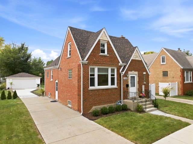 3226 Grand Boulevard, Brookfield, IL 60513