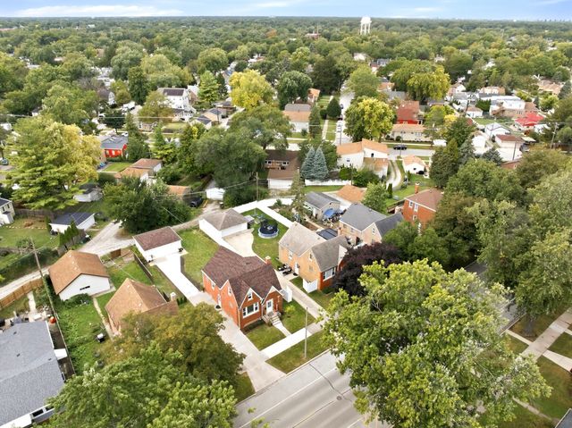 3226 Grand Boulevard, Brookfield, IL 60513