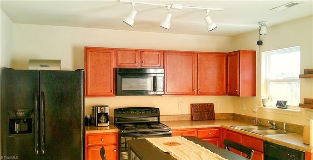 325 Huckleberry Loop, Mebane, NC 27302