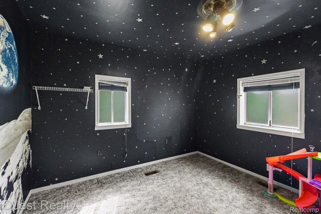 2103 Valley Forge Street, Burton, MI 48519