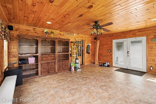 2103 Valley Forge Street, Burton, MI 48519