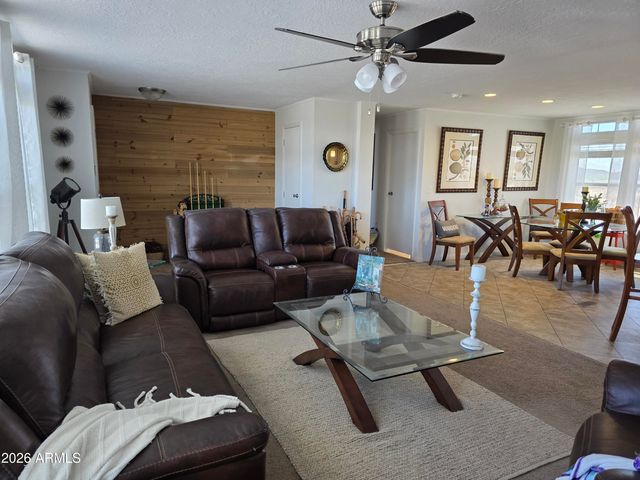 4143 W SUNSET Drive, New River, AZ 85087