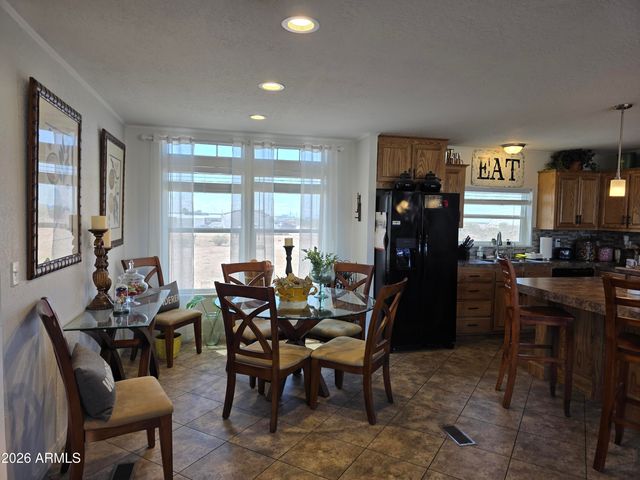 4143 W SUNSET Drive, New River, AZ 85087