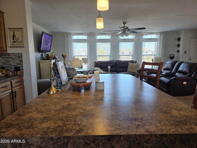 4143 W SUNSET Drive, New River, AZ 85087