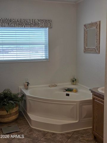 4143 W SUNSET Drive, New River, AZ 85087