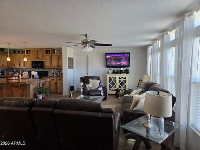 4143 W SUNSET Drive, New River, AZ 85087