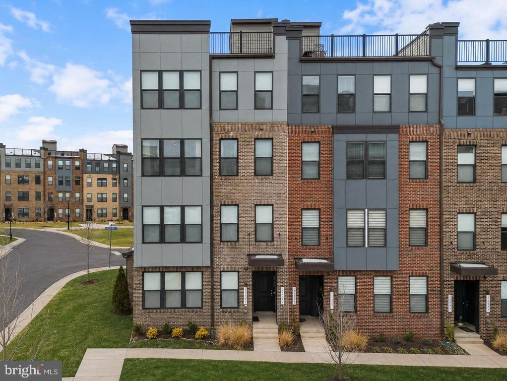 44481 WOLFHOUND SQ, Ashburn, VA 20147