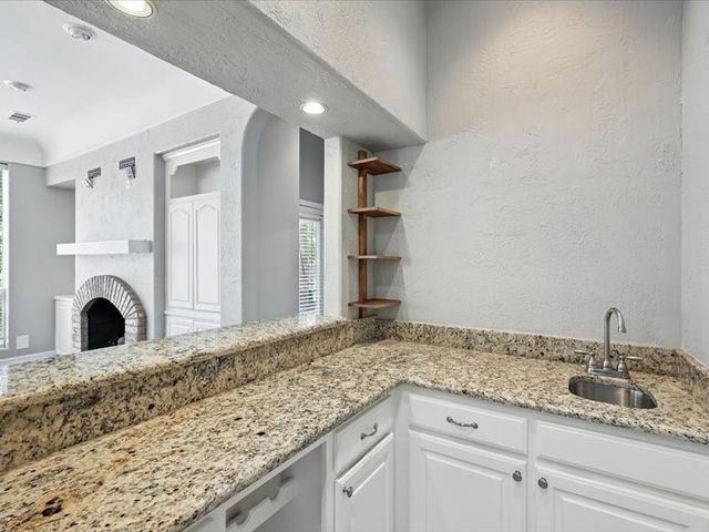 809 Greenvalley Lane, Highland Village, TX 75077