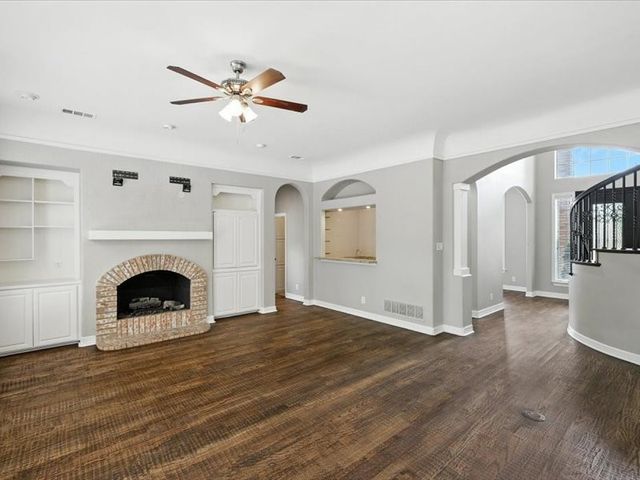 809 Greenvalley Lane, Highland Village, TX 75077