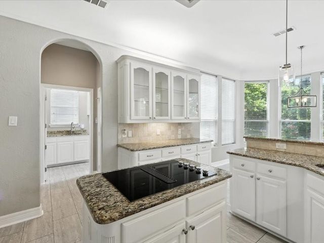 809 Greenvalley Lane, Highland Village, TX 75077