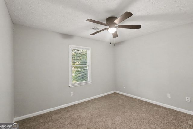 221 Lariat Lane, Ellenwood, GA 30294