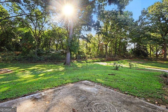 221 Lariat Lane, Ellenwood, GA 30294