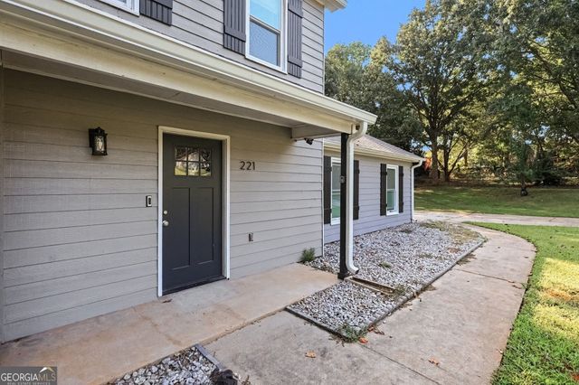 221 Lariat Lane, Ellenwood, GA 30294