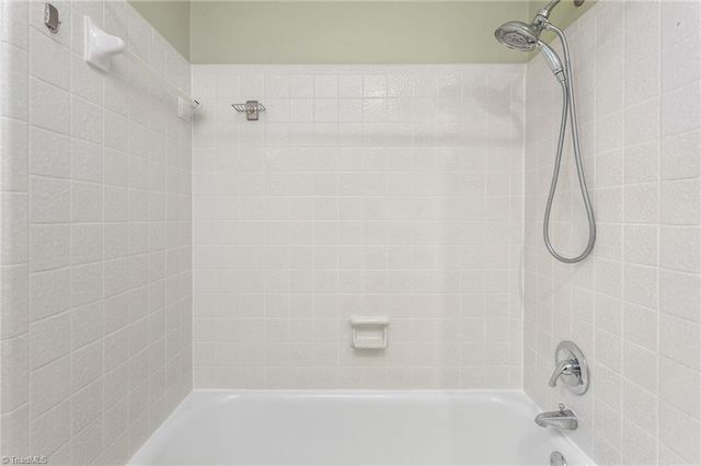 3203 Round Hill Road, Greensboro, NC 27408