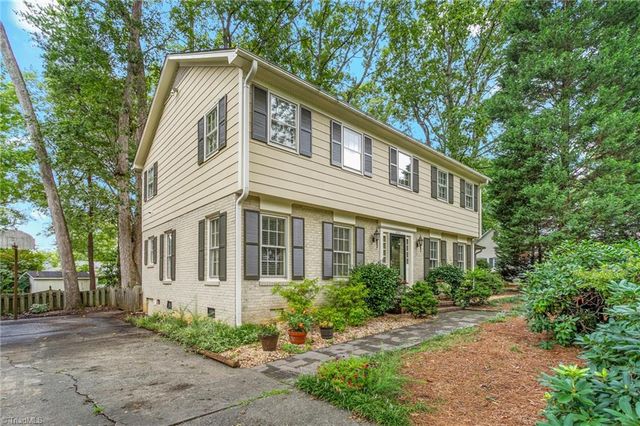 3203 Round Hill Road, Greensboro, NC 27408