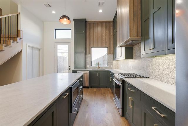 827 NW 8th Street, Oklahoma City, OK 73106