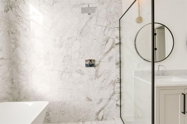 827 NW 8th Street, Oklahoma City, OK 73106