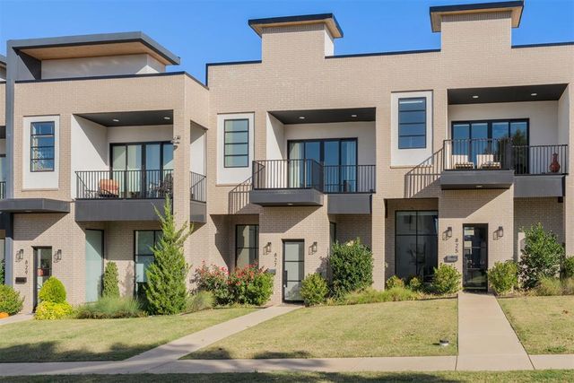 827 NW 8th Street, Oklahoma City, OK 73106