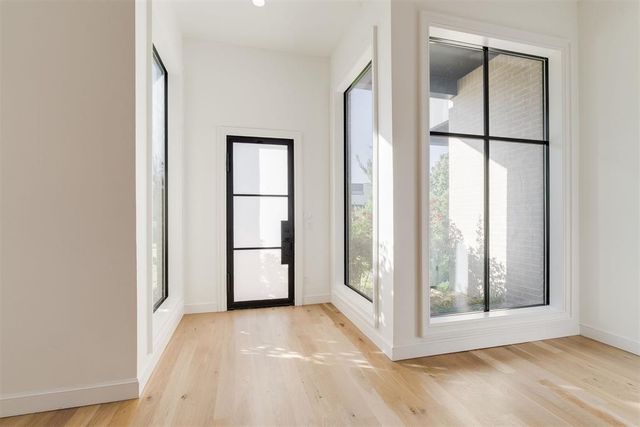 827 NW 8th Street, Oklahoma City, OK 73106