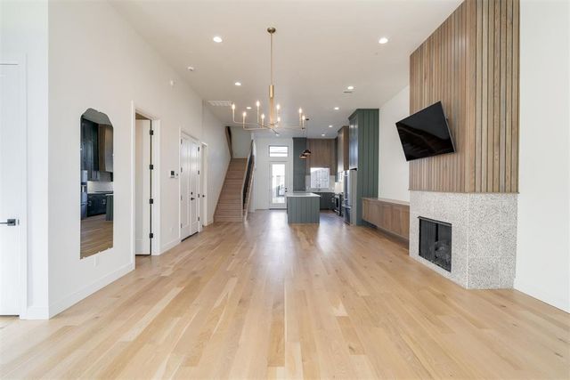 827 NW 8th Street, Oklahoma City, OK 73106