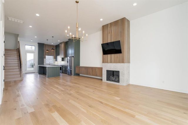 827 NW 8th Street, Oklahoma City, OK 73106