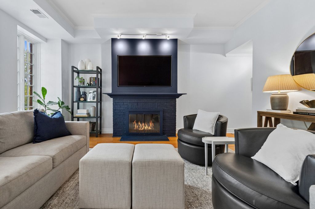 317 W Webster Avenue 1, Chicago, IL 60614 — photo 4