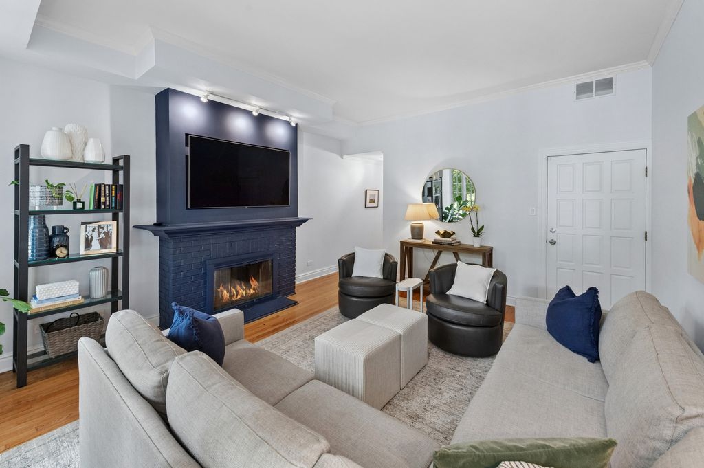 317 W Webster Avenue 1, Chicago, IL 60614 — photo 5