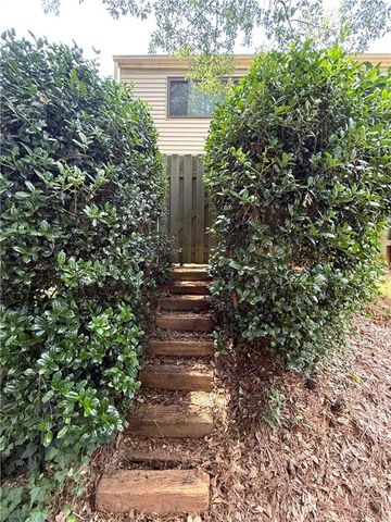 3328 Northcrest Road D, Atlanta, GA 30340