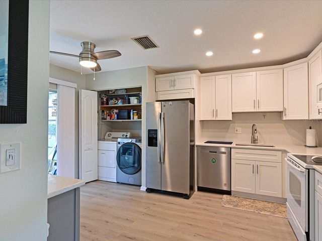 4105 35TH AVENUE W 4105, Bradenton, FL 34205