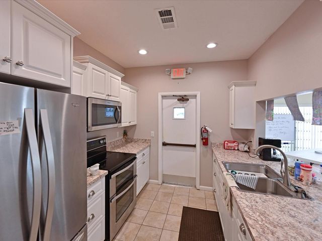 4105 35TH AVENUE W 4105, Bradenton, FL 34205