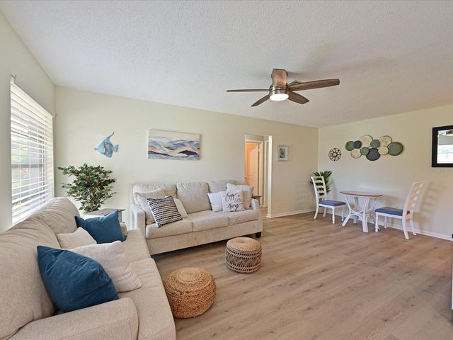 4105 35TH AVENUE W 4105, Bradenton, FL 34205