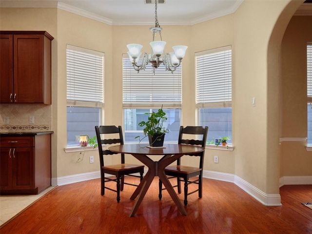 704 Reinicke Street, Houston, TX 77007