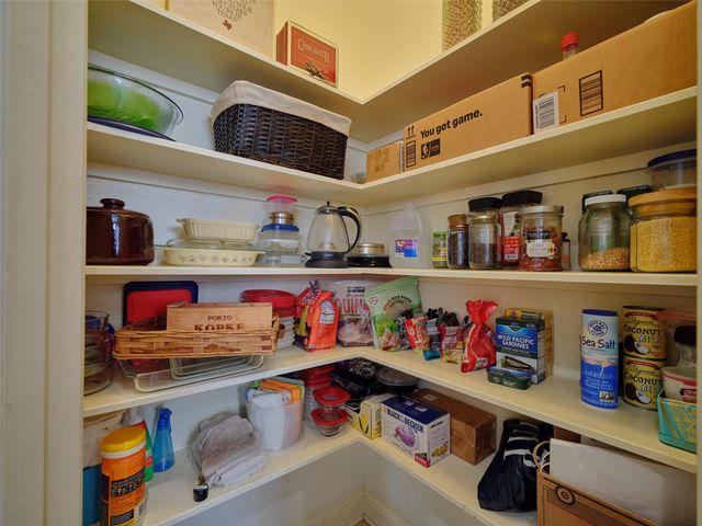 704 Reinicke Street, Houston, TX 77007