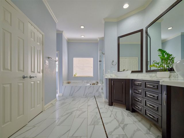 704 Reinicke Street, Houston, TX 77007