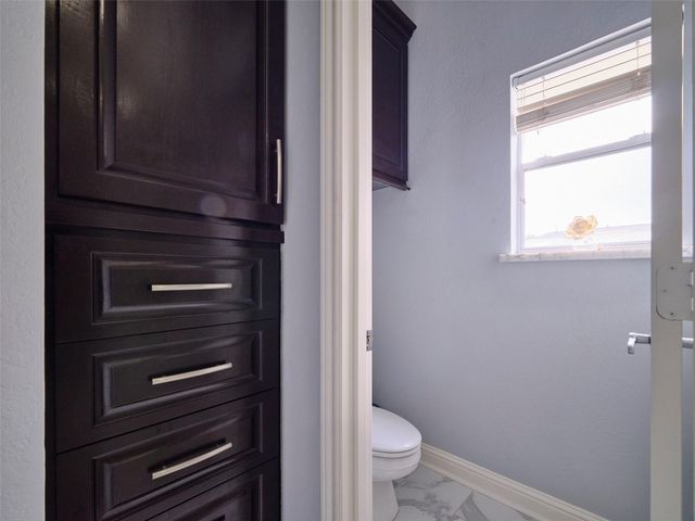 704 Reinicke Street, Houston, TX 77007