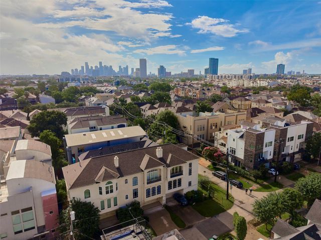 704 Reinicke Street, Houston, TX 77007