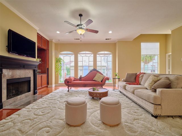 704 Reinicke Street, Houston, TX 77007