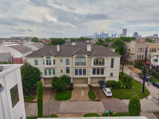 704 Reinicke Street, Houston, TX 77007