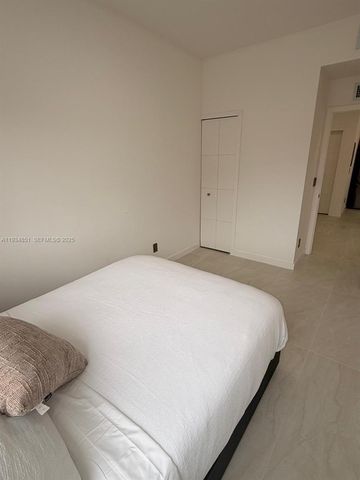 2436 SW 7th St 4, Miami, FL 33135