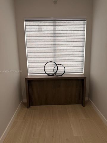 2436 SW 7th St 4, Miami, FL 33135