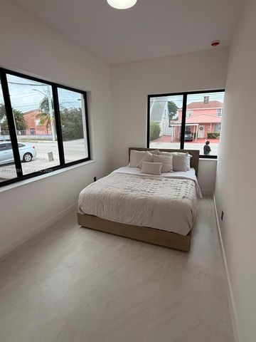 2436 SW 7th St 4, Miami, FL 33135